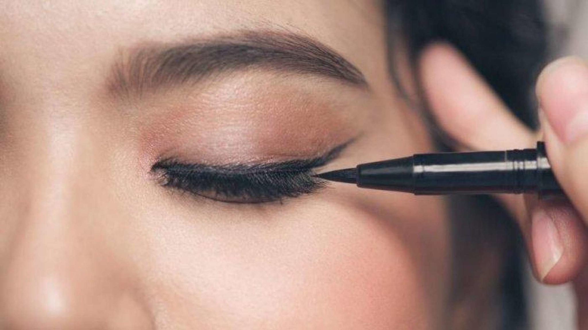 8 Best Eyeliner For Waterline The Fashion Junkies